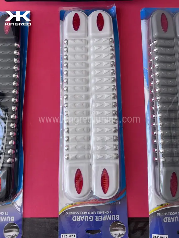 Tres colores negro plomo blanco